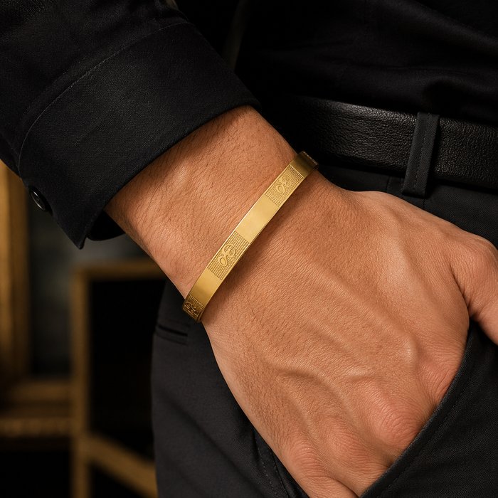 om carving bracelet 700x700 under100kb