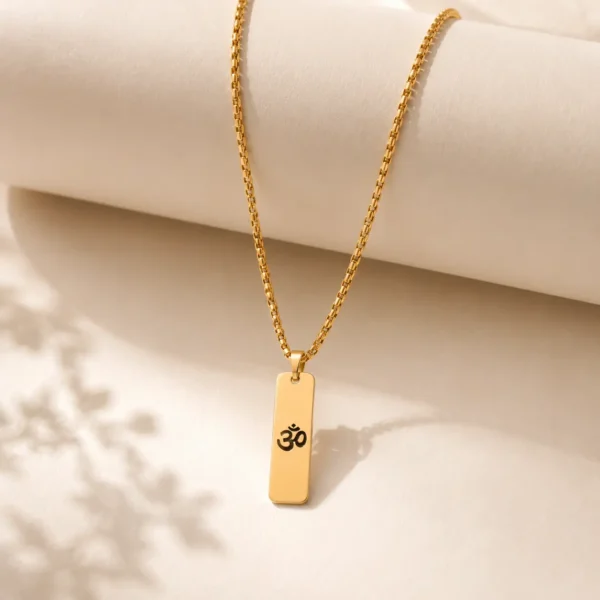 Men om chain pendant